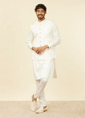 alt message - Manyavar Men Warm White Bagh Patterned Nehru Jacket image number 2